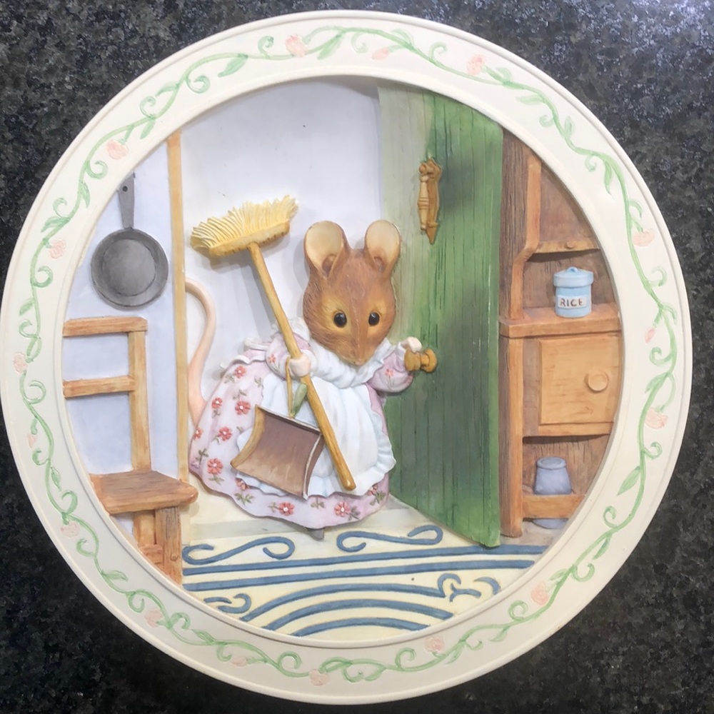 Davenport Pottery, Plate #4 The Tale Of Two Bad Mice